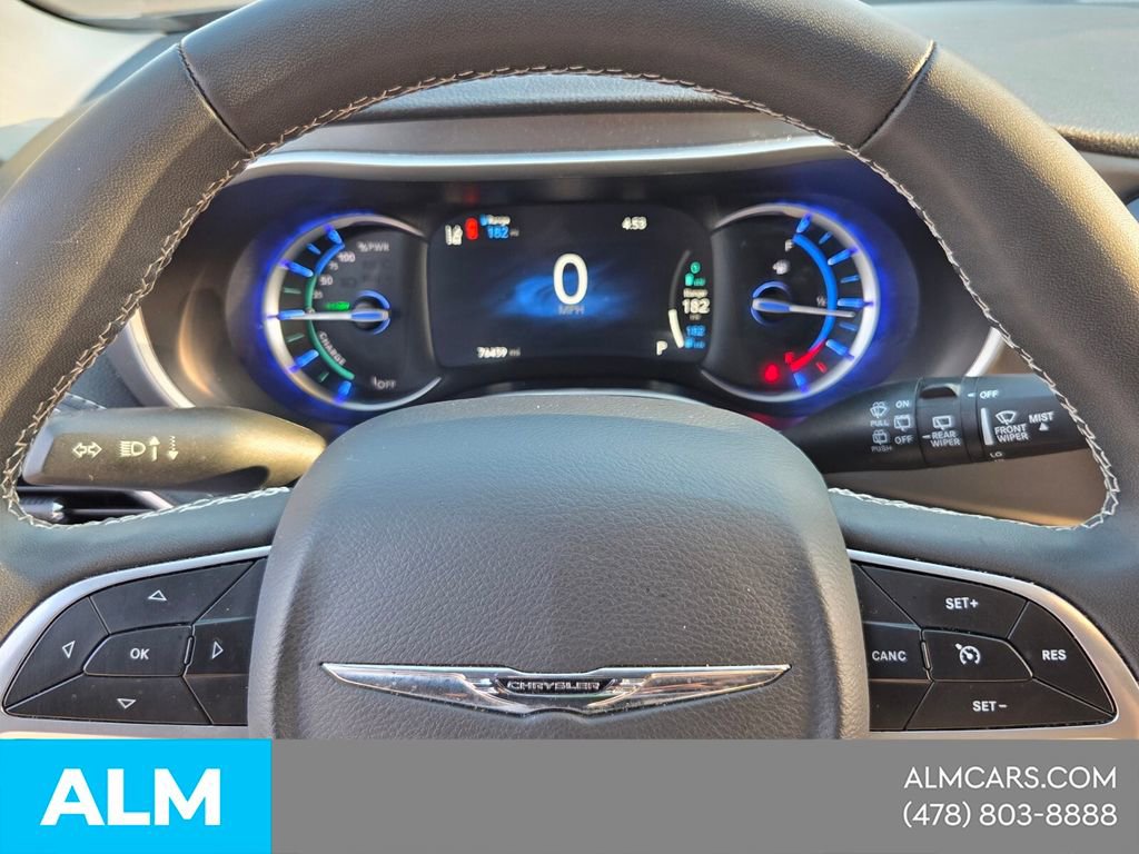 Used 2024 Chrysler Pacifica Select image 19
