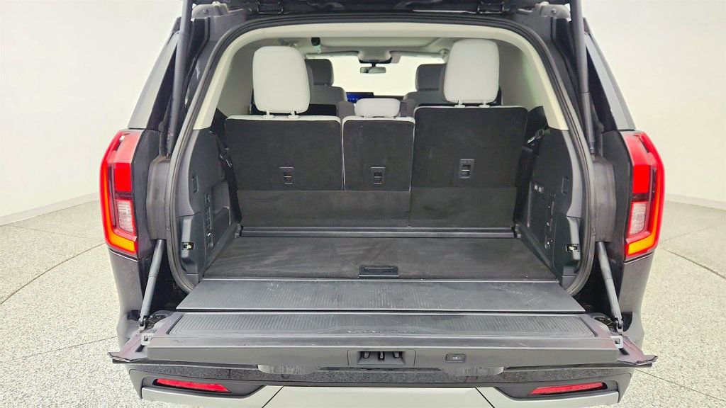 Used 2025 Ford Expedition Platinum AWD/4WD image 23