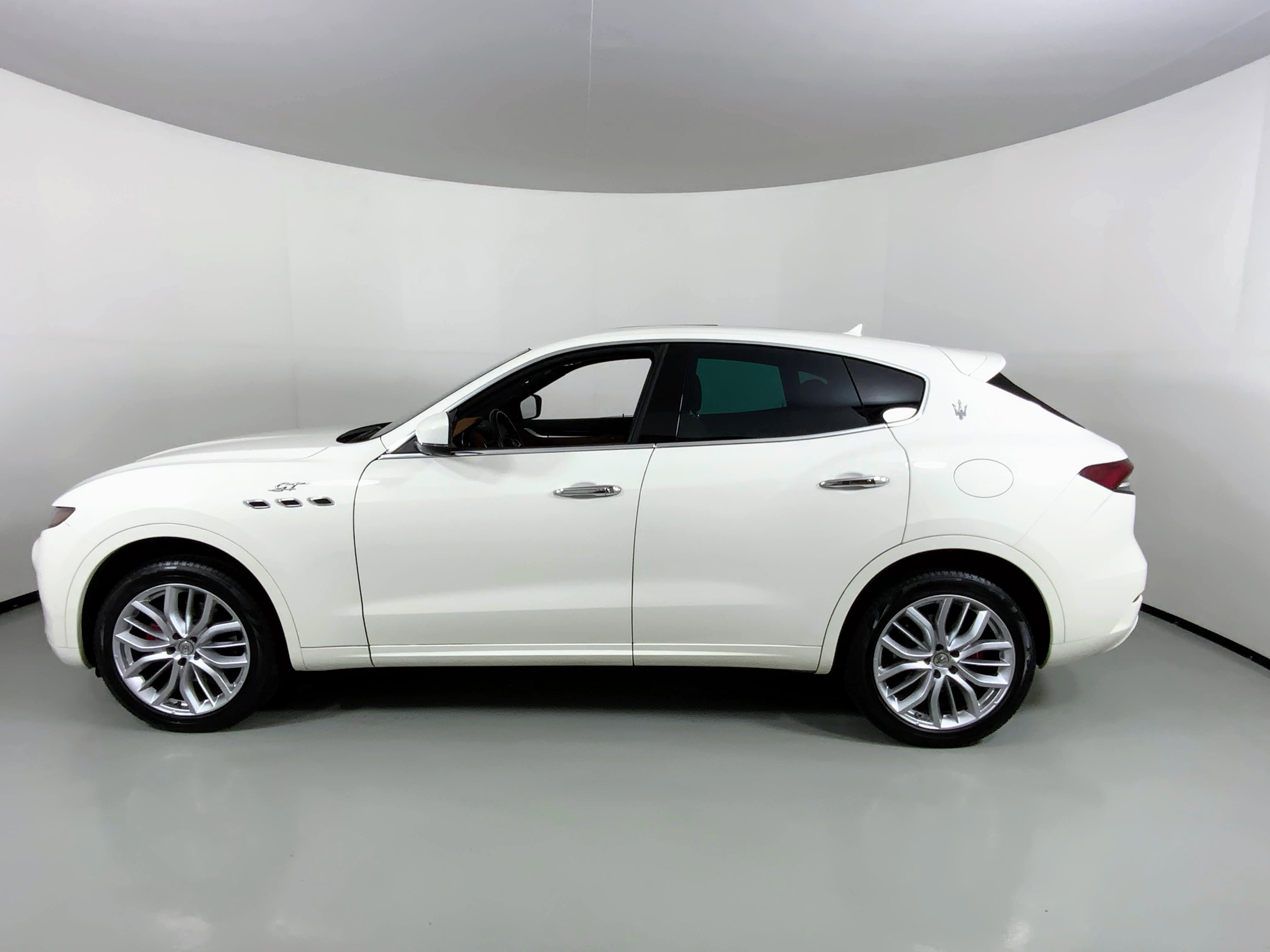 Certified 2022 Maserati Levante GT image 11