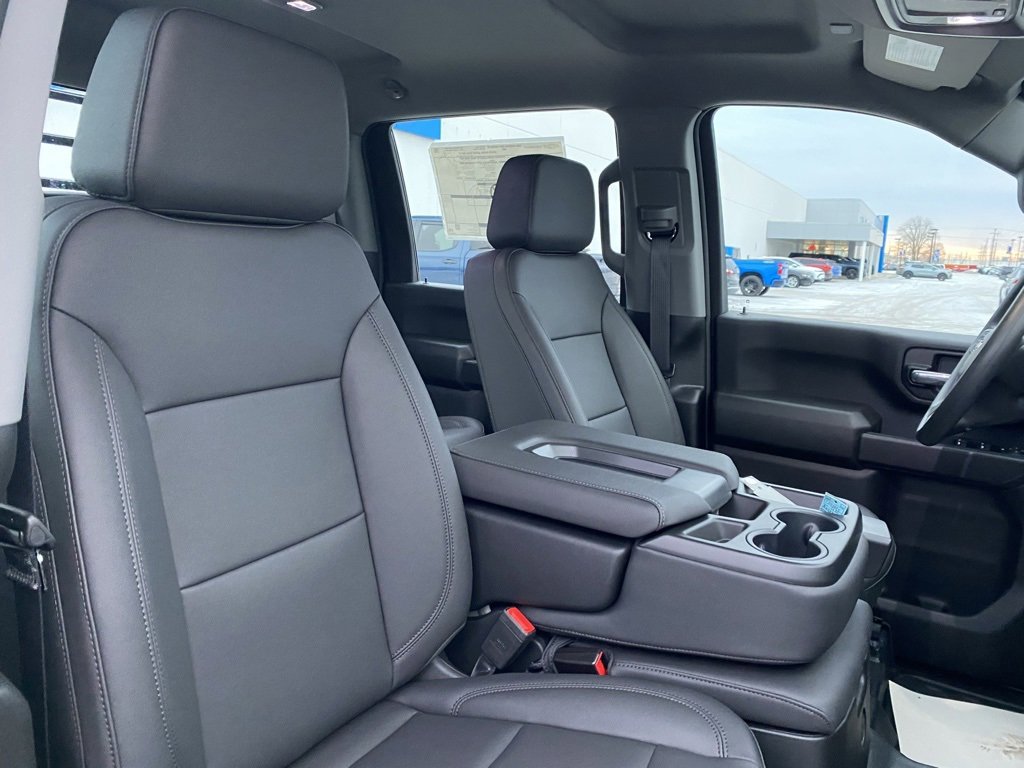 New 2025 Chevrolet Silverado 3500 W/T image 17
