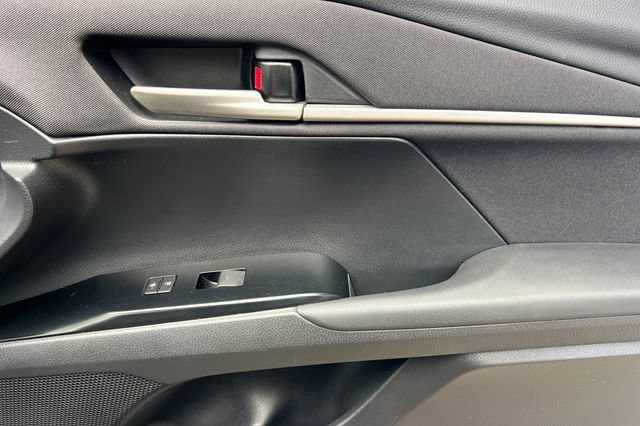 Used 2025 Toyota Camry LE FWD image 21