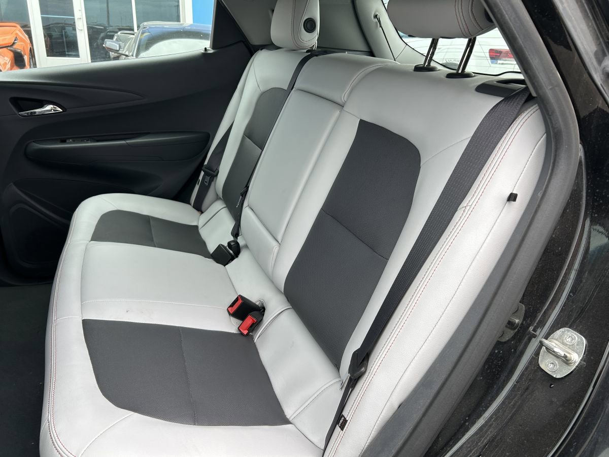 Used 2017 Chevrolet Bolt Premier w/ Driver Confidence II Package image 13