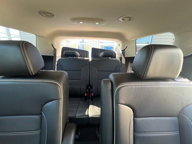 Used 2020 GMC Acadia Denali w/ Technology Package FWD image 16