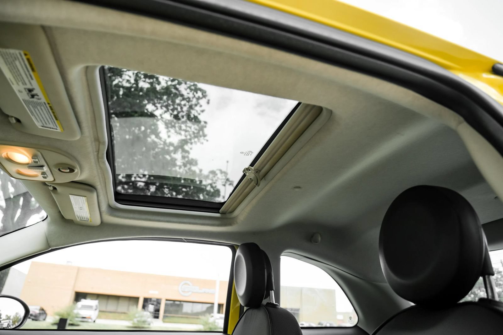 Used 2012 FIAT 500 Lounge FWD image 23