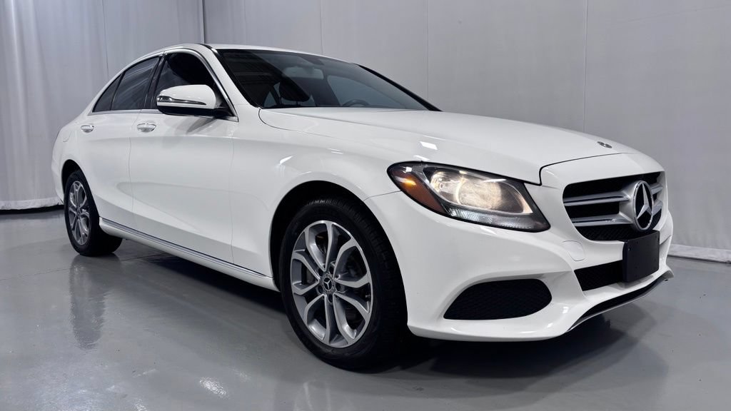 Used 2018 Mercedes-Benz C 300 4MATIC Sedan image 4