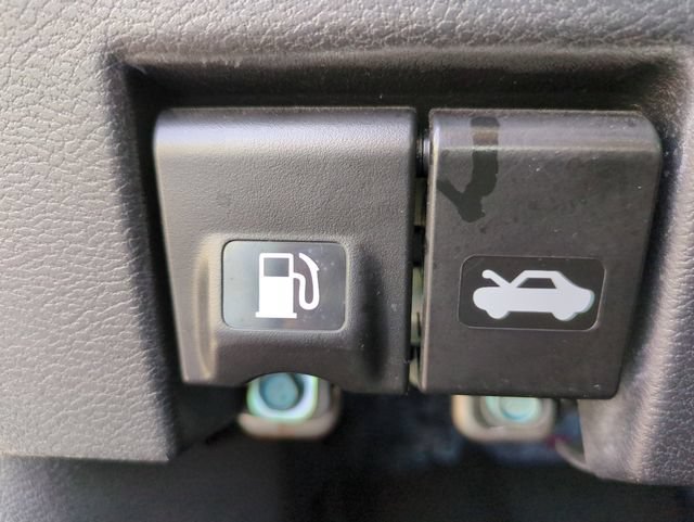 Used 2023 Nissan Versa SR w/ Trunk Package FWD image 22