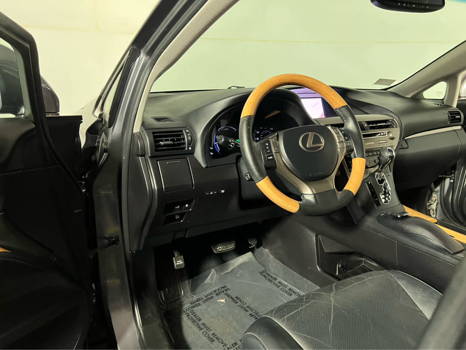 Used 2015 Lexus RX 450h AWD image 21