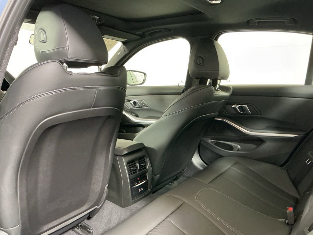Certified 2025 BMW 330i Sedan w/ M Sport Package RWD image 25