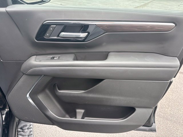Used 2026 Chevrolet Tahoe Z71 AWD/4WD image 21