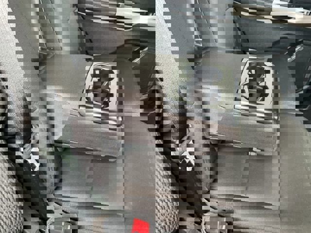 Used 2022 Ford Explorer XLT image 14