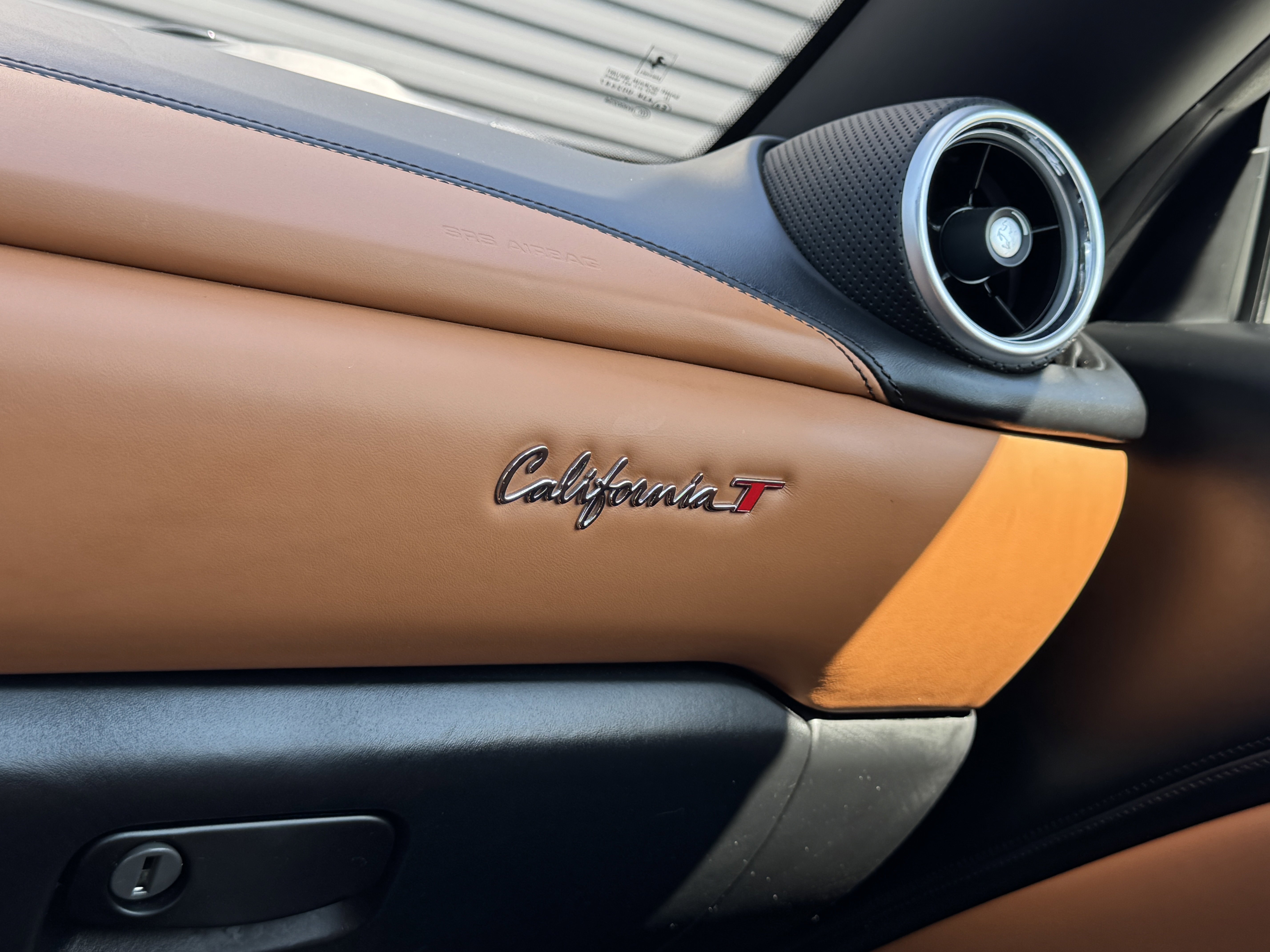 Used 2017 Ferrari California T image 43