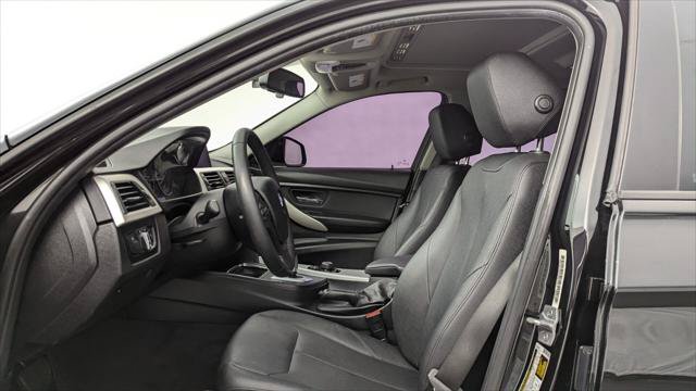 Used 2018 BMW 320i Sedan RWD image 14