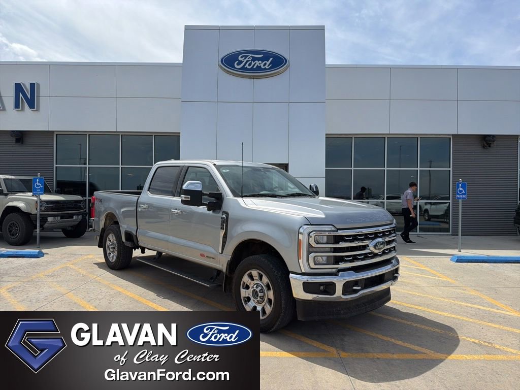 Used 2023 Ford F350 Lariat w/ Lariat Ultimate Package AWD/4WD image 1