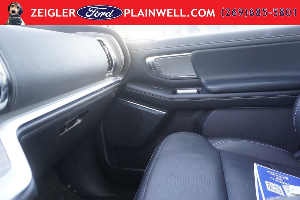 Used 2025 Ford Expedition Max Platinum AWD/4WD image 38