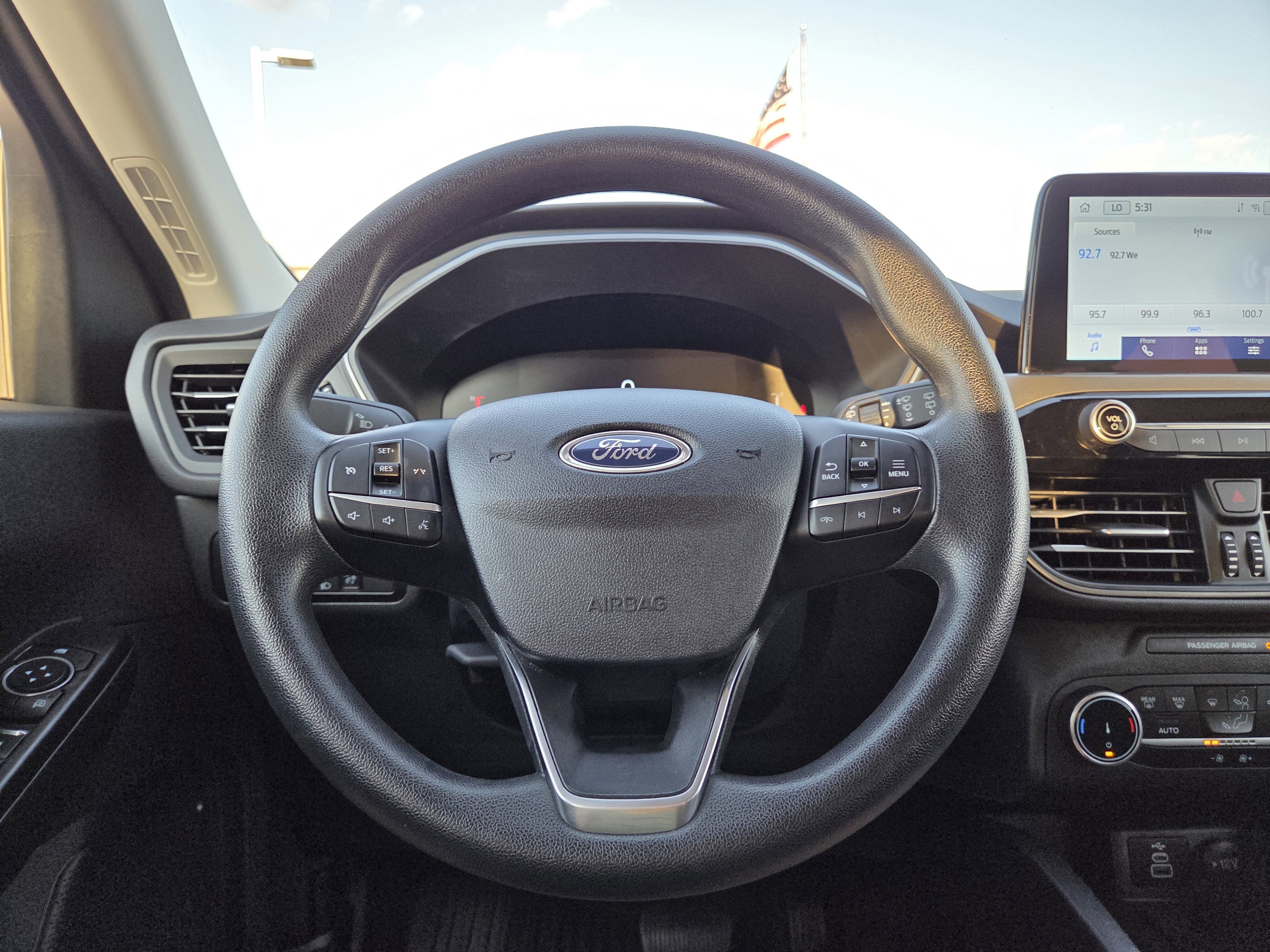 Used 2025 Ford Escape Active image 40