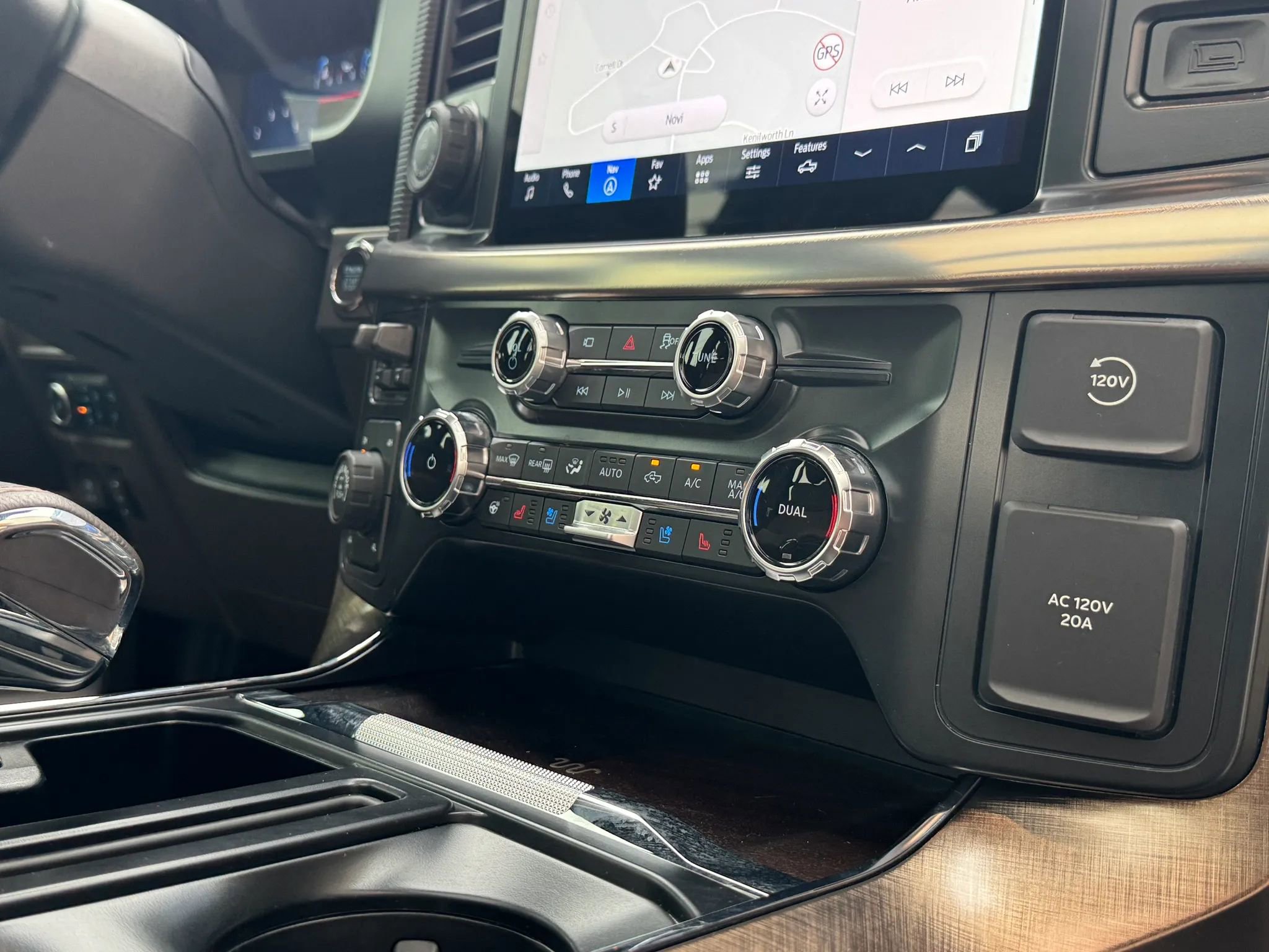 Used 2025 Ford F150 King Ranch AWD/4WD image 24