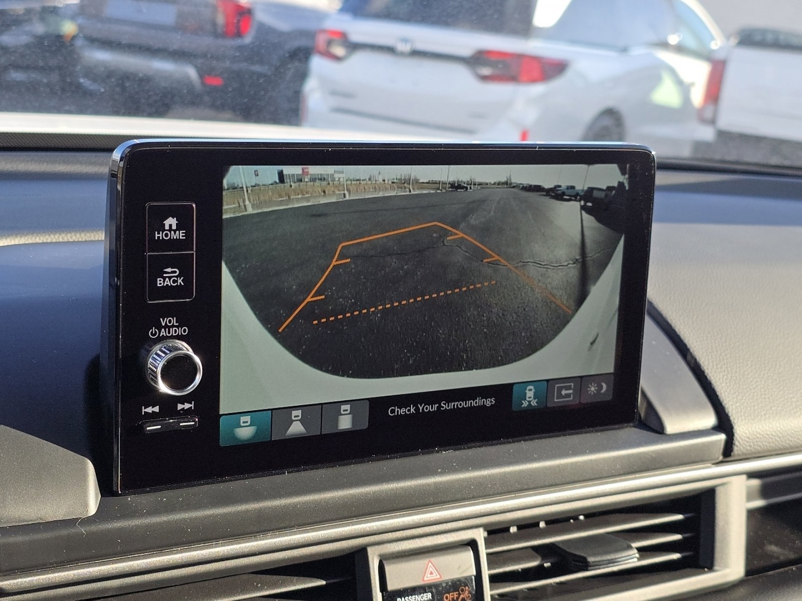 New 2025 Honda Pilot Touring image 31