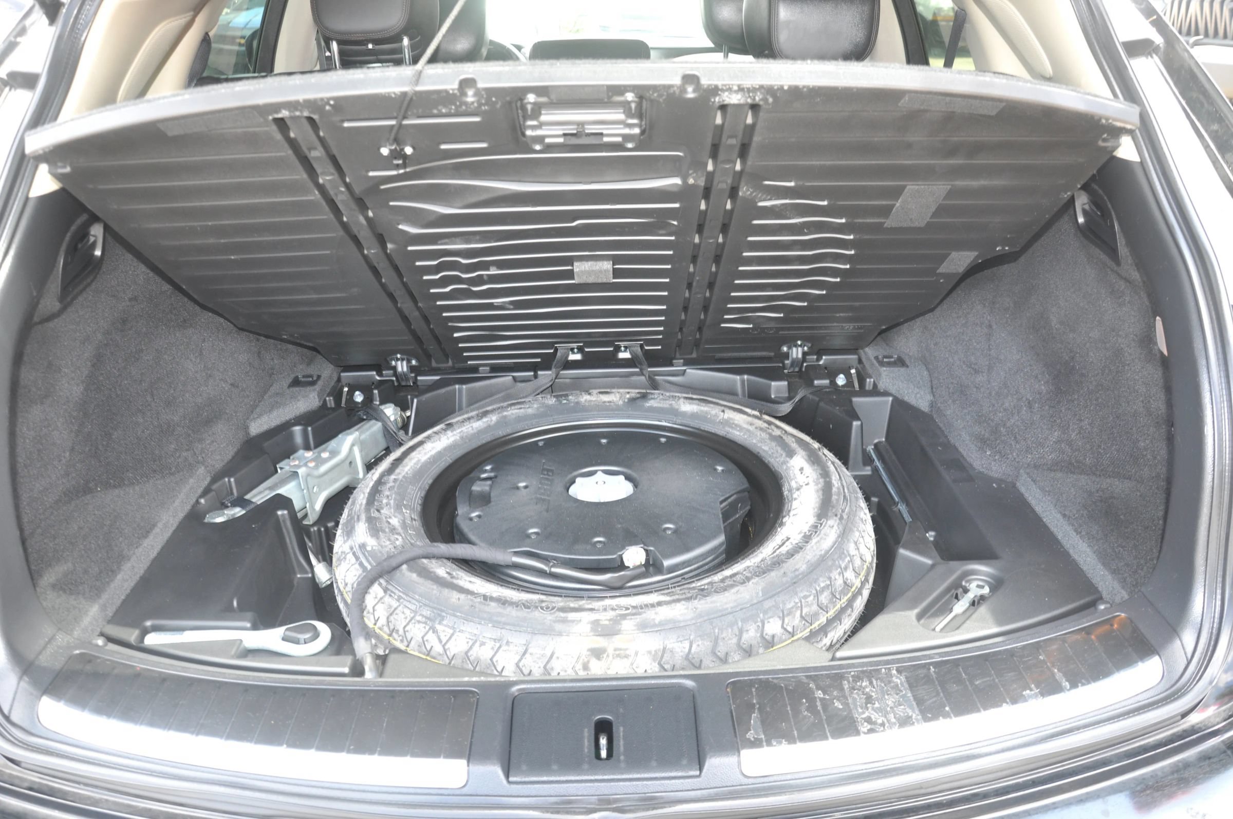 Used 2014 INFINITI QX70 AWD w/ Premium Package image 33