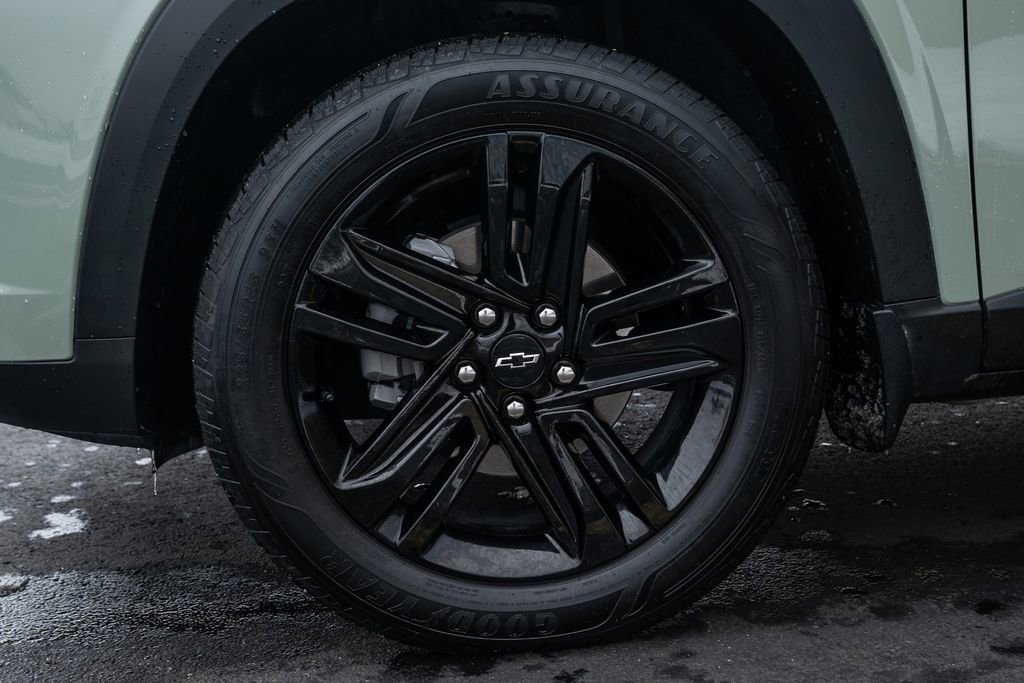 Used 2025 Chevrolet Trax ACTIV w/ Driver Confidence Package image 8