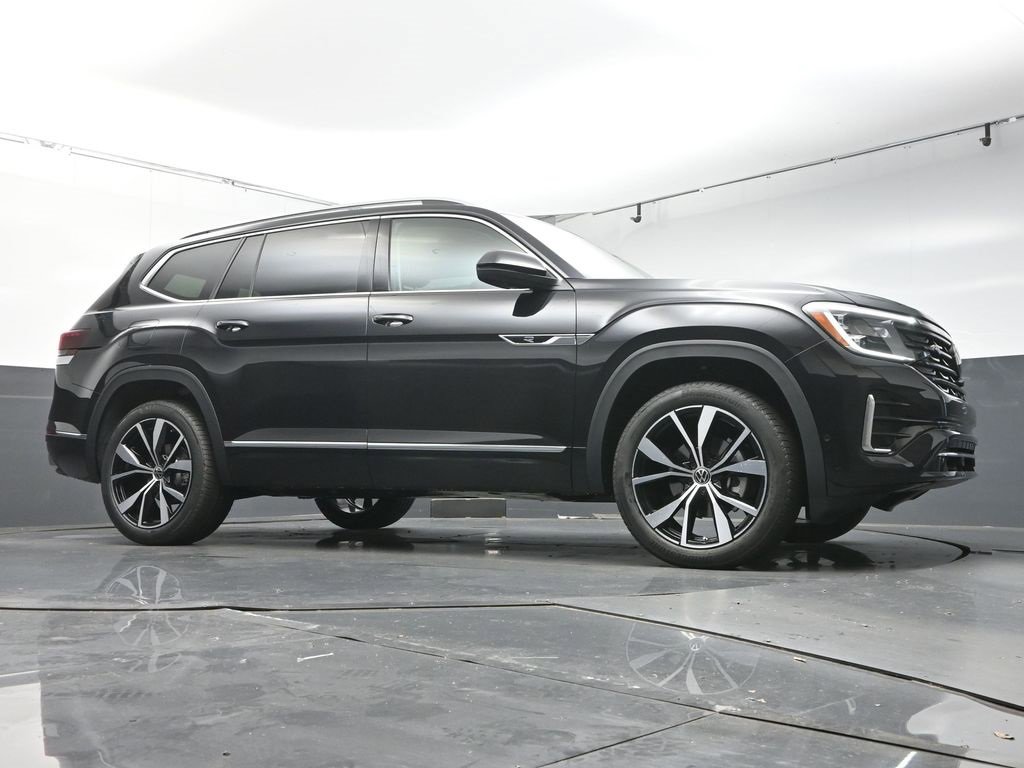 New 2025 Volkswagen Atlas SEL Premium R-Line image 33