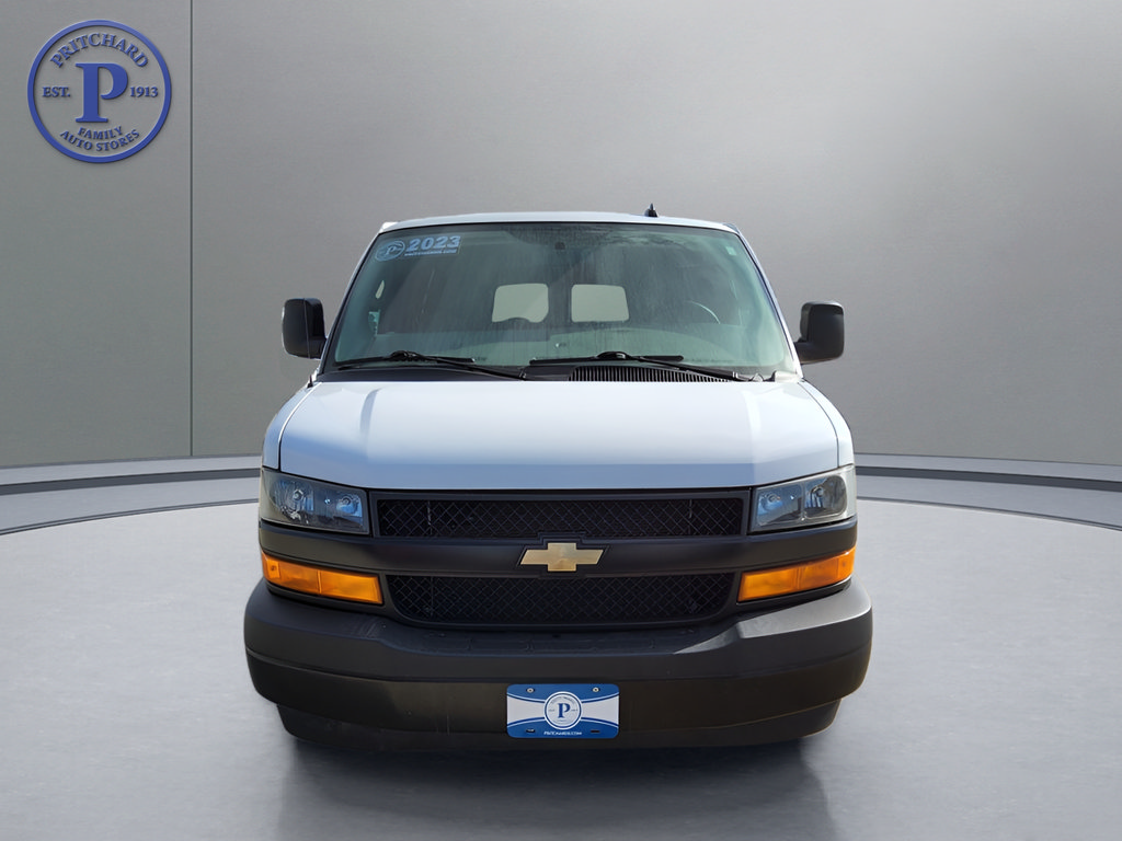 Used 2023 Chevrolet Express 3500 LS RWD image 2