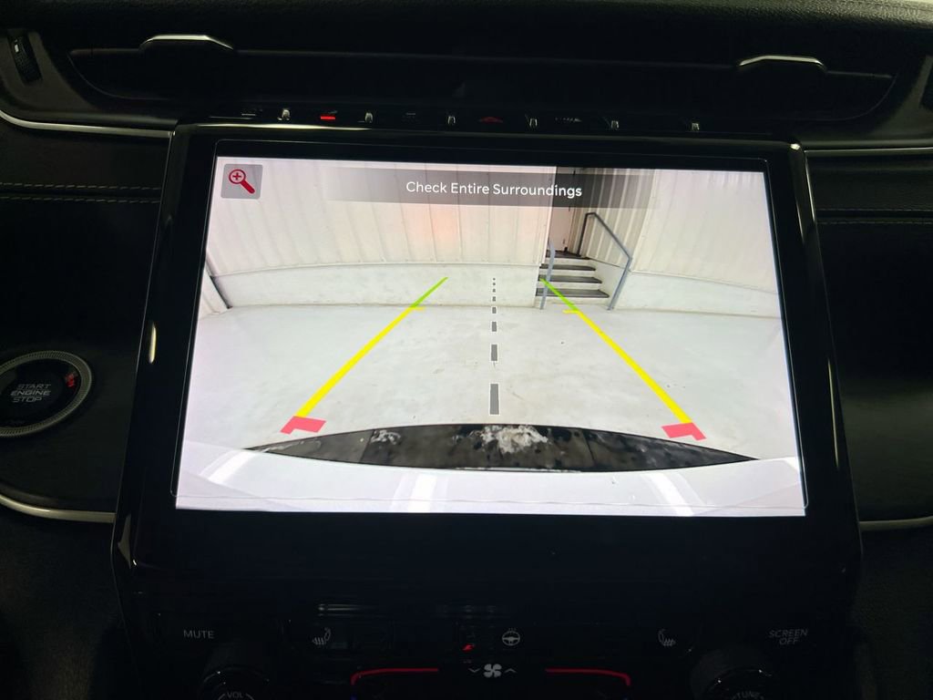 Used 2022 Jeep Grand Cherokee L Limited image 16