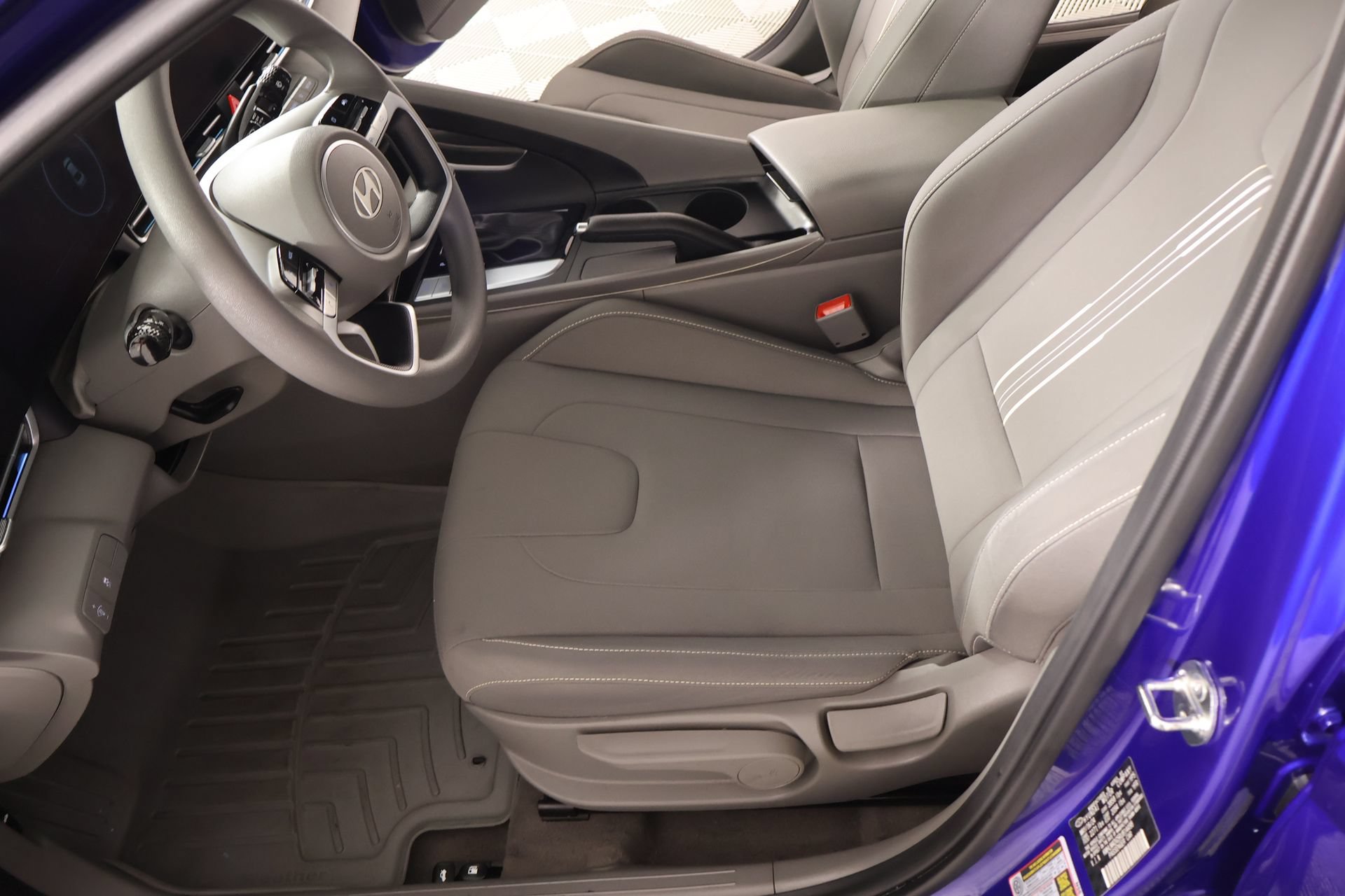 Certified 2024 Hyundai Elantra SEL FWD image 11