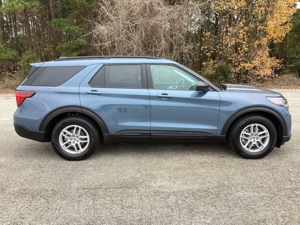 New 2026 Ford Explorer Active image 4