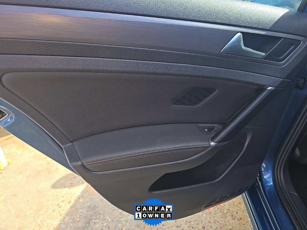 Used 2021 Volkswagen Golf 4-Door image 28