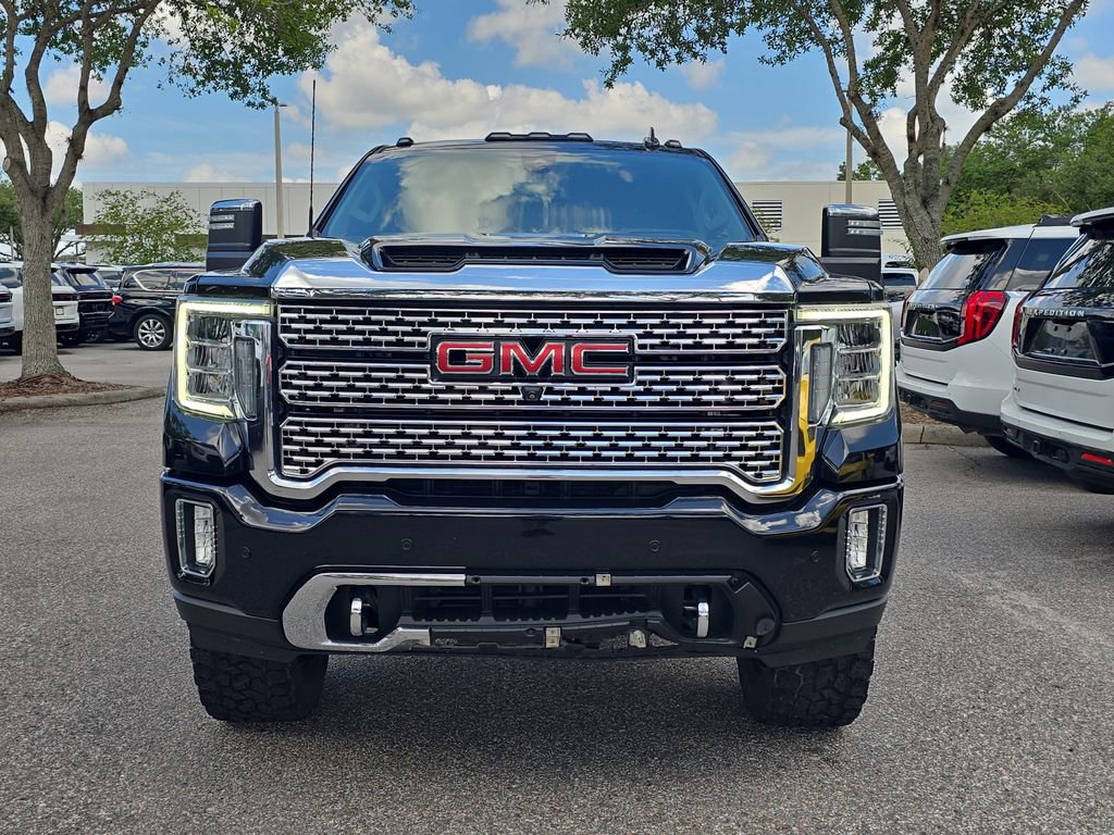 Used 2023 GMC Sierra 2500 Denali w/ Denali Black Diamond Edition AWD/4WD image 2
