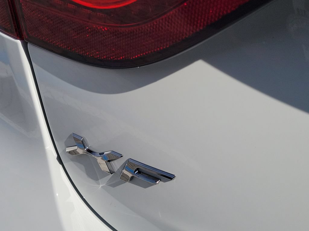 Used 2021 Jaguar XF S RWD image 10
