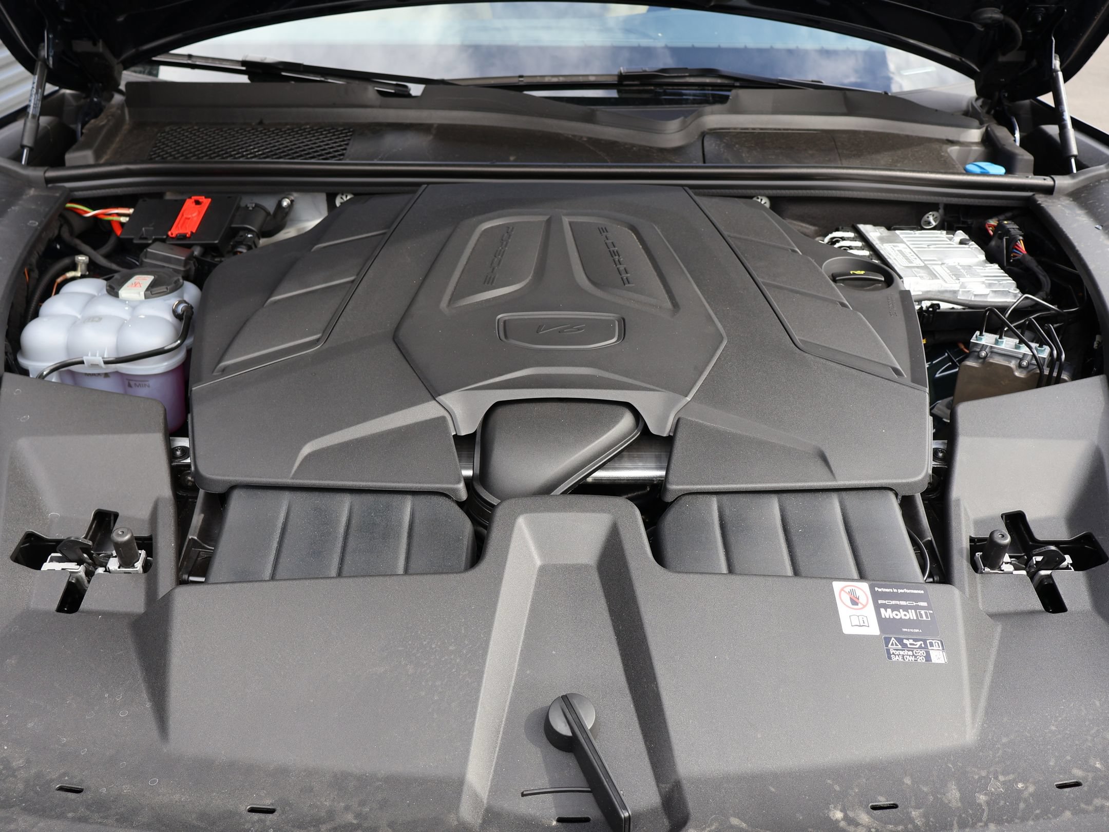 New 2026 Porsche Cayenne AWD/4WD image 31