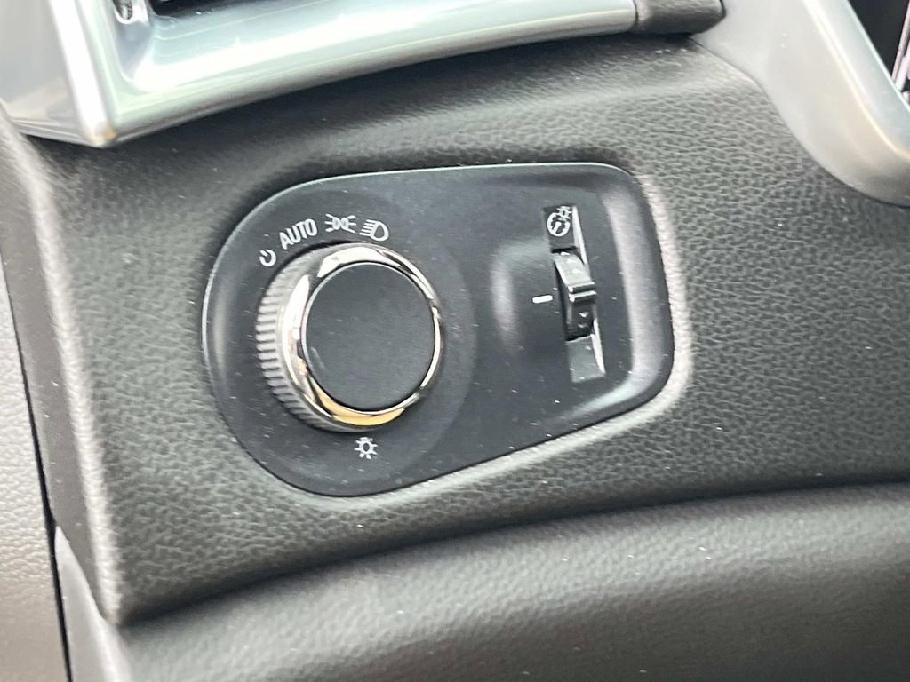 Used 2016 Cadillac SRX Luxury w/ Driver Awareness Package image 27