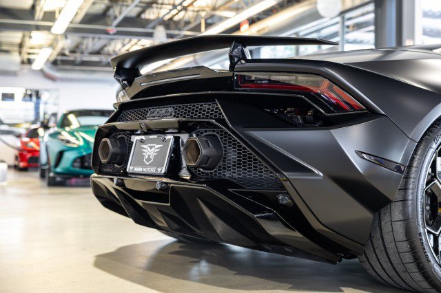 Used 2023 Lamborghini Huracan Tecnica RWD image 20