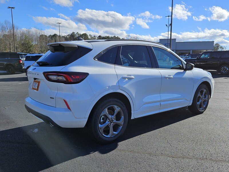 Used 2024 Ford Escape ST-Line w/ Equipment Group 301A FWD image 33
