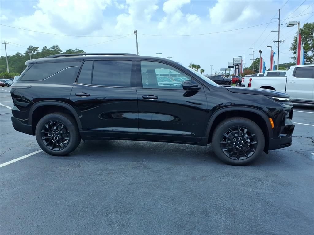 New 2026 Chevrolet Traverse LT w/ Midnight/Sport Edition FWD image 2
