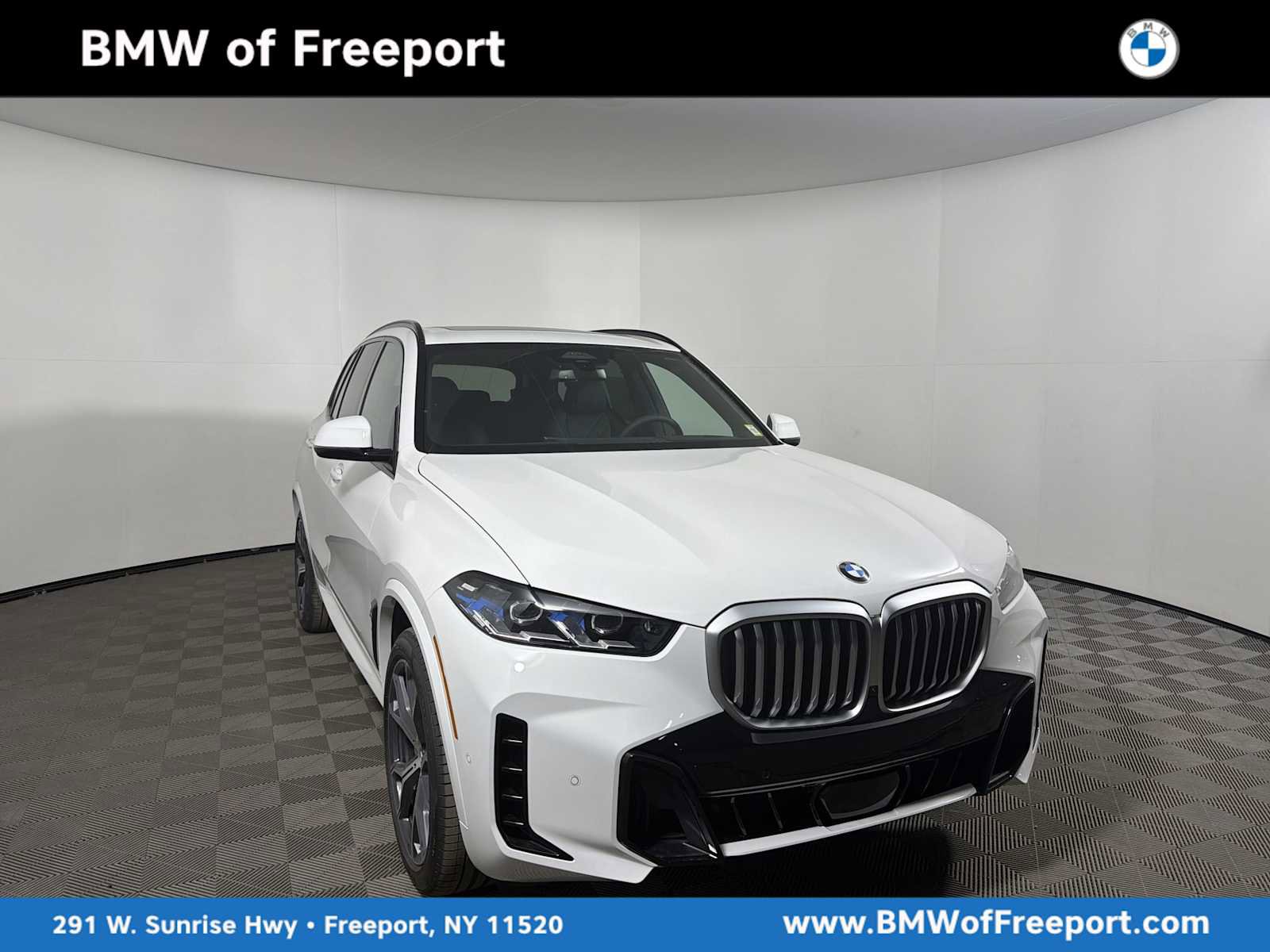 New 2026 BMW X5 xDrive40i w/ M Sport Package AWD/4WD image 1