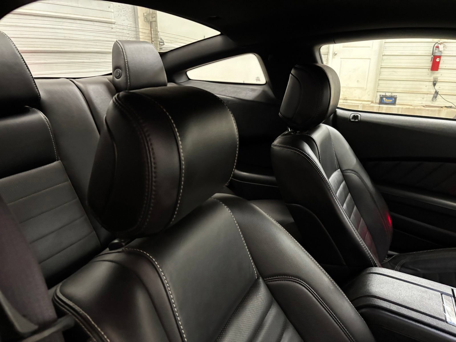 Used 2014 Ford Mustang GT Premium w/ Comfort Package RWD image 25