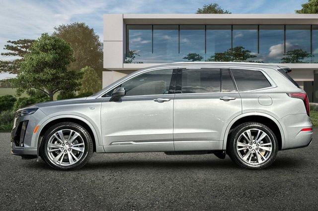Certified 2025 Cadillac XT6 Premium Luxury image 7