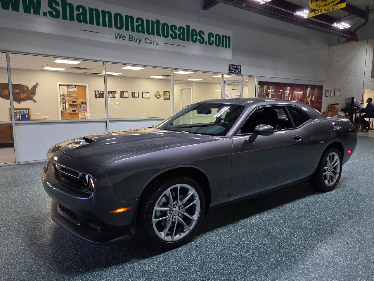 Used 2022 Dodge Challenger GT AWD/4WD image 2