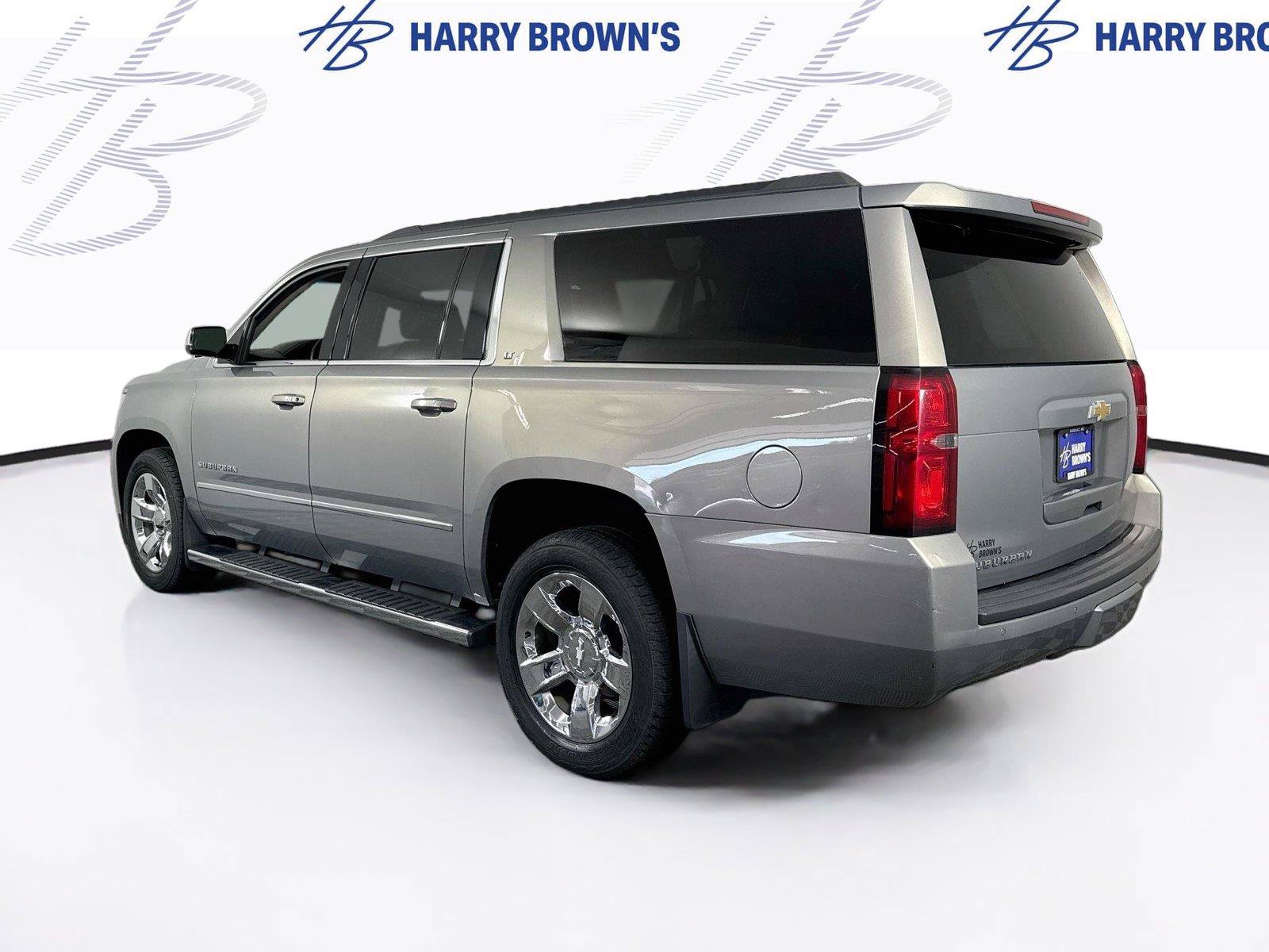 Used 2018 Chevrolet Suburban LT w/ LT Signature Package AWD/4WD image 32