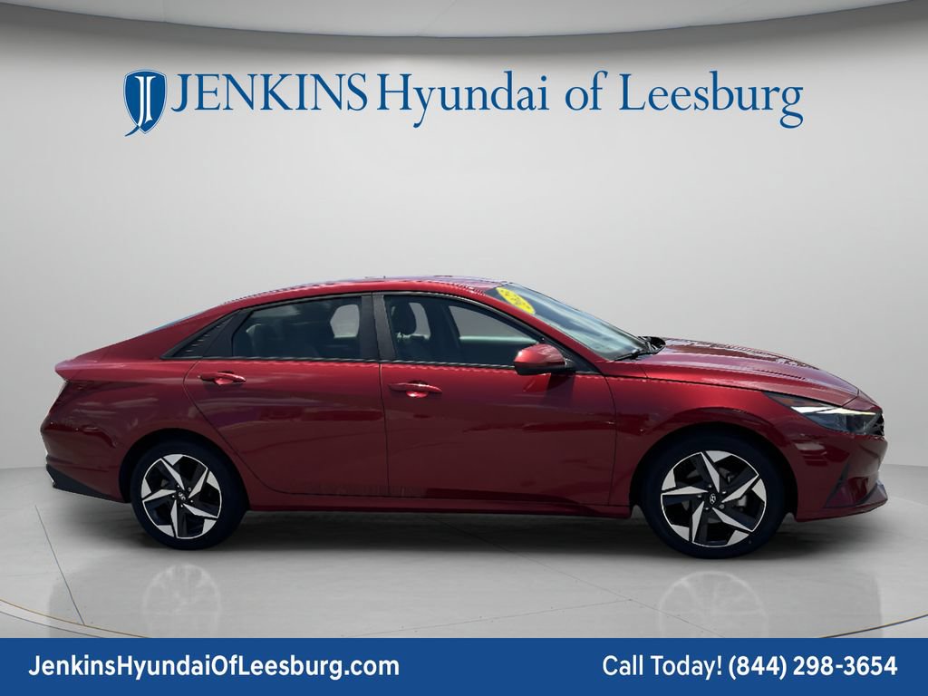 Certified 2023 Hyundai Elantra SEL w/ Convenience Package FWD image 3