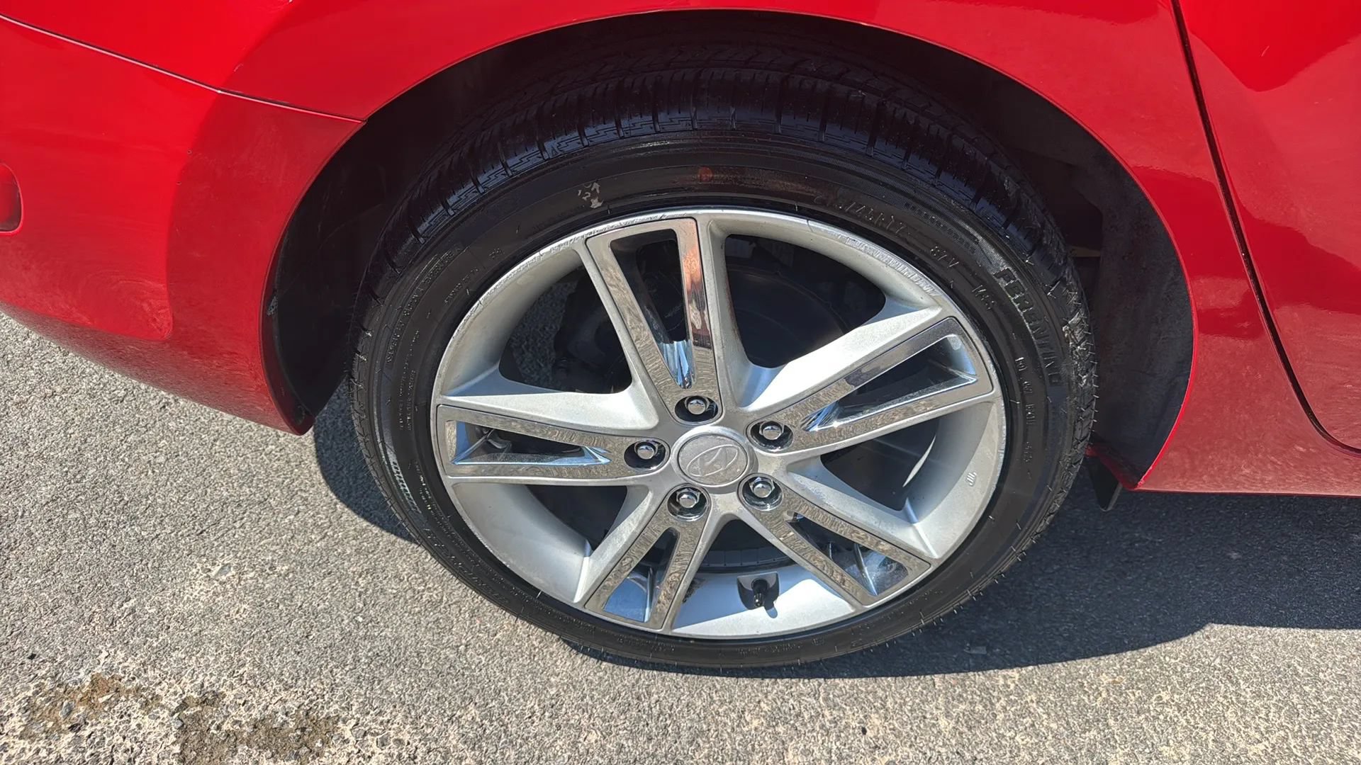 Used 2011 Hyundai Elantra FWD image 16
