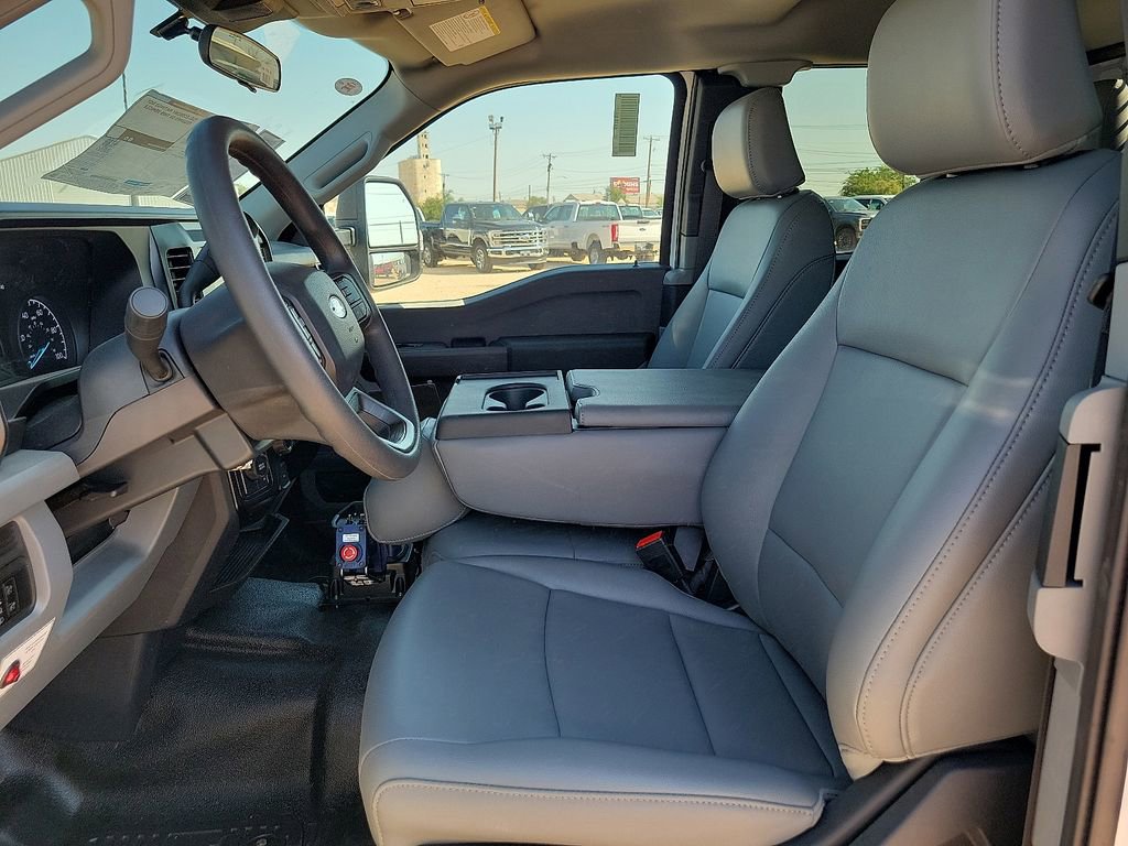 New 2025 Ford F550 4x4 SuperCab Super Duty image 18