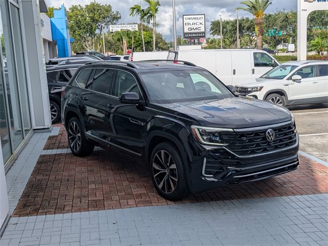 New 2026 Volkswagen Atlas SEL Premium R-Line image 2