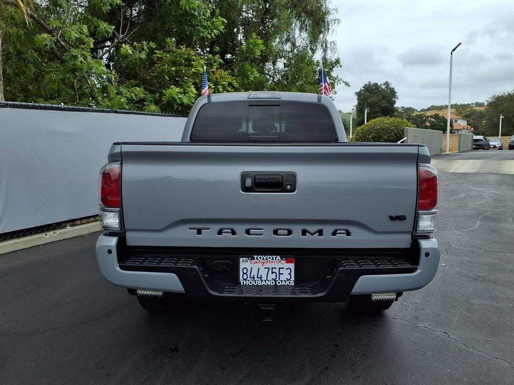 Used 2021 Toyota Tacoma TRD Sport w/ Technology Package RWD image 6