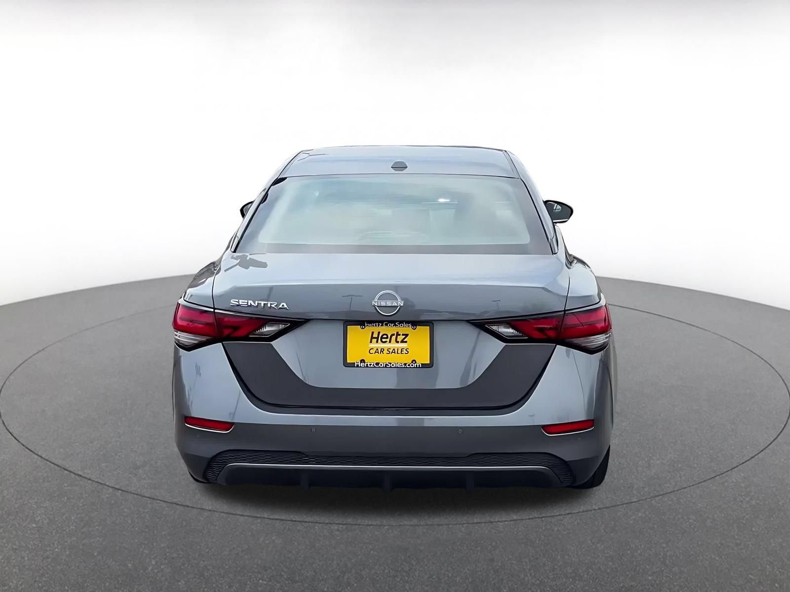 Used 2025 Nissan Sentra SV FWD image 10