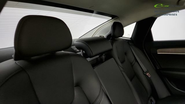 Used 2023 Volvo S90 B6 Plus AWD/4WD image 40