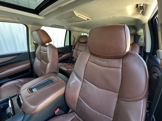 Used 2015 Cadillac Escalade Premium image 12