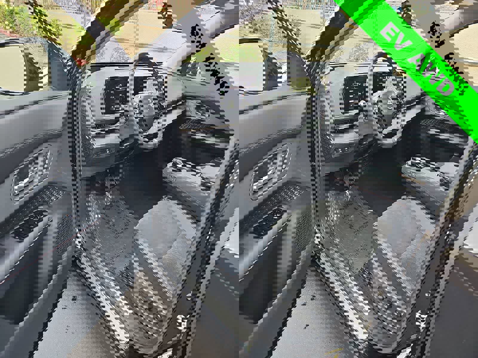 Used 2023 Nissan Ariya AWD image 10